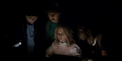 Stranger_Things_S01E04_mp42399.jpg