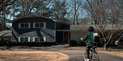 Stranger_Things_S01E06_mp46812.jpg