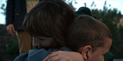 Stranger_Things_S01E06_mp48373.jpg