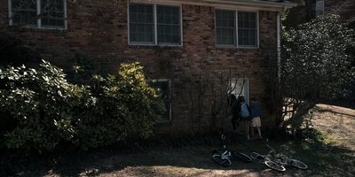 Stranger_Things_S01E06_mp48449.jpg