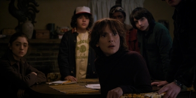 Stranger_Things_S01E07_mp41474.jpg