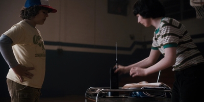 Stranger_Things_S01E07_mp41838.jpg