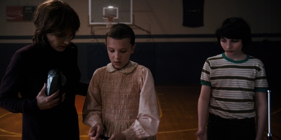 Stranger_Things_S01E07_mp41853.jpg